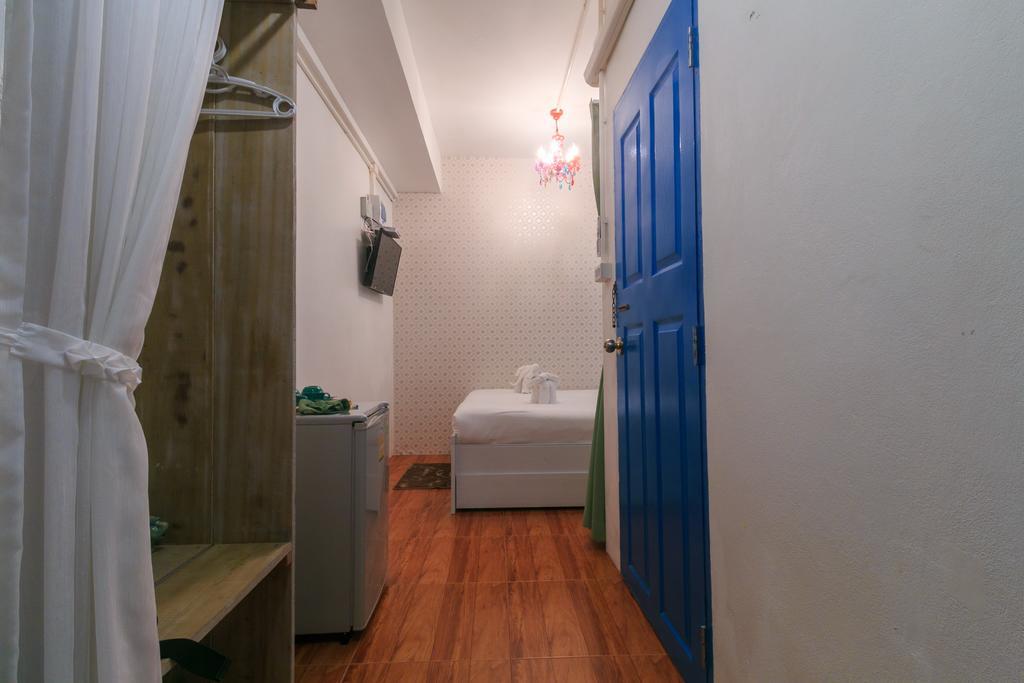 Frog House Bed & Breakfast (Adults Only) Patong Εξωτερικό φωτογραφία