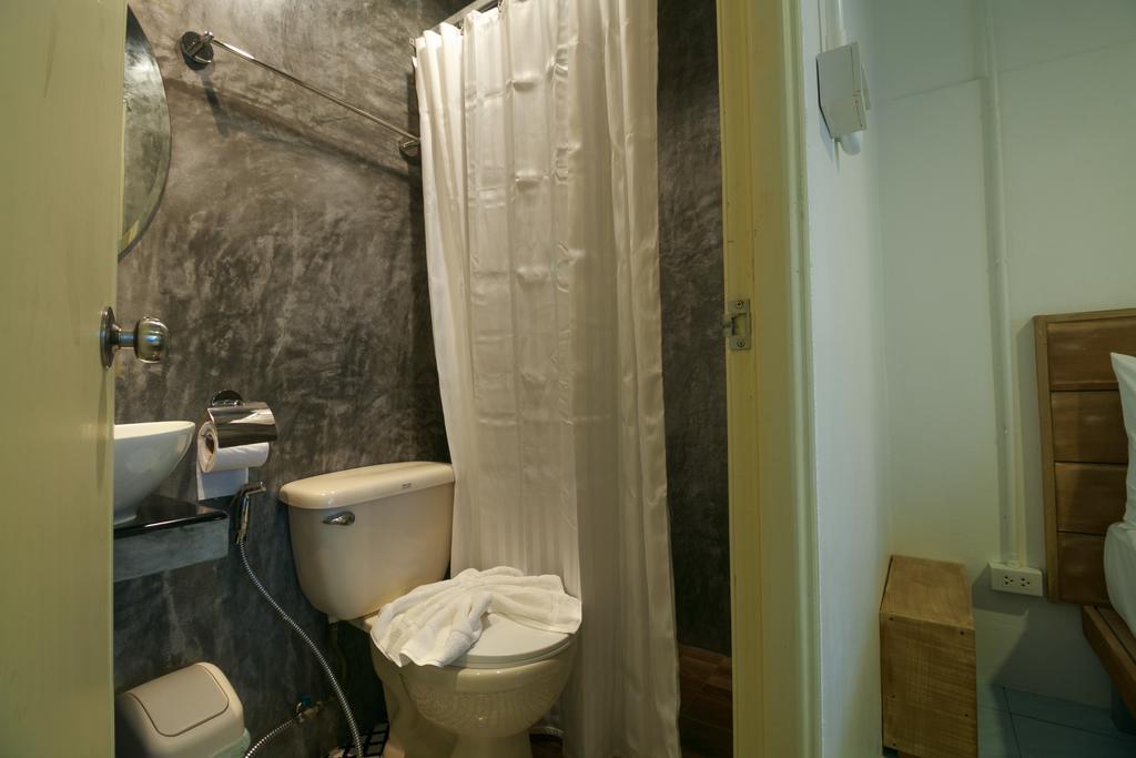Frog House Bed & Breakfast (Adults Only) Patong Εξωτερικό φωτογραφία