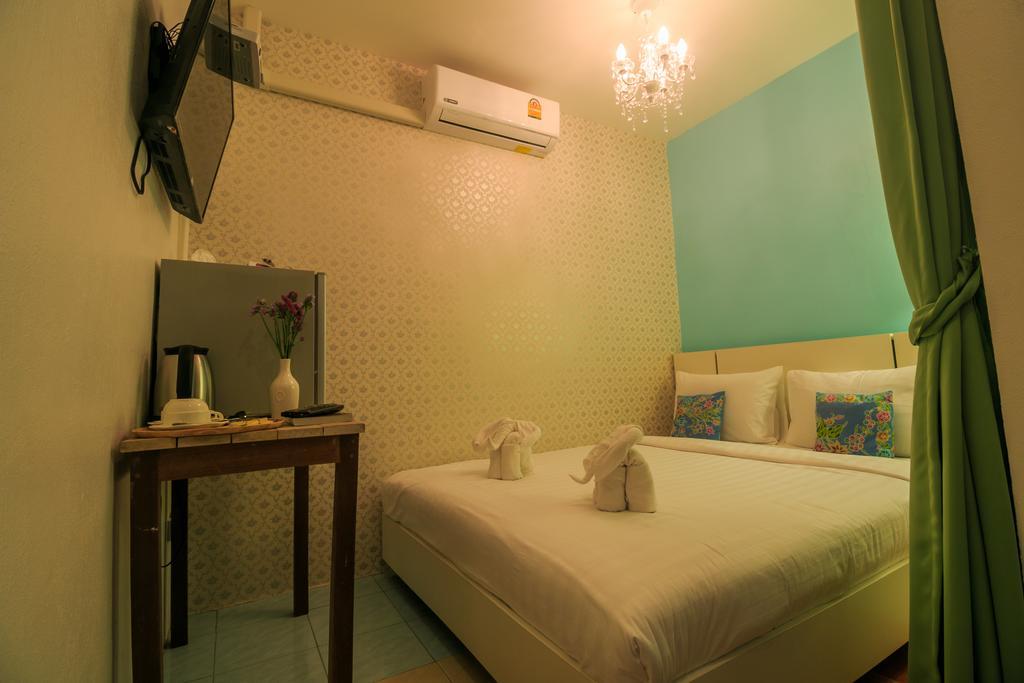 Frog House Bed & Breakfast (Adults Only) Patong Εξωτερικό φωτογραφία